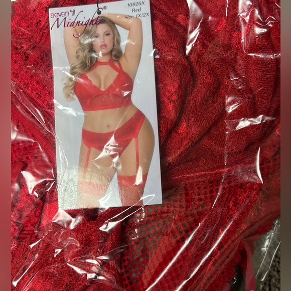 Three piece bra set - Picture 3 of 3